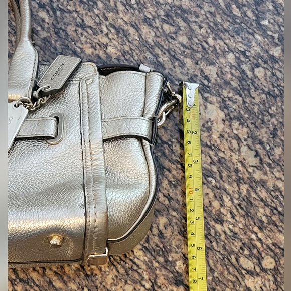 ⭐️SALE⭐️Coach Swagger - Metallic Gold - Picture 10 of 11
